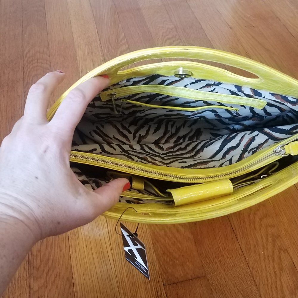 NWT MAXX New York Yellow Handle Purse - Picture 7 of 11